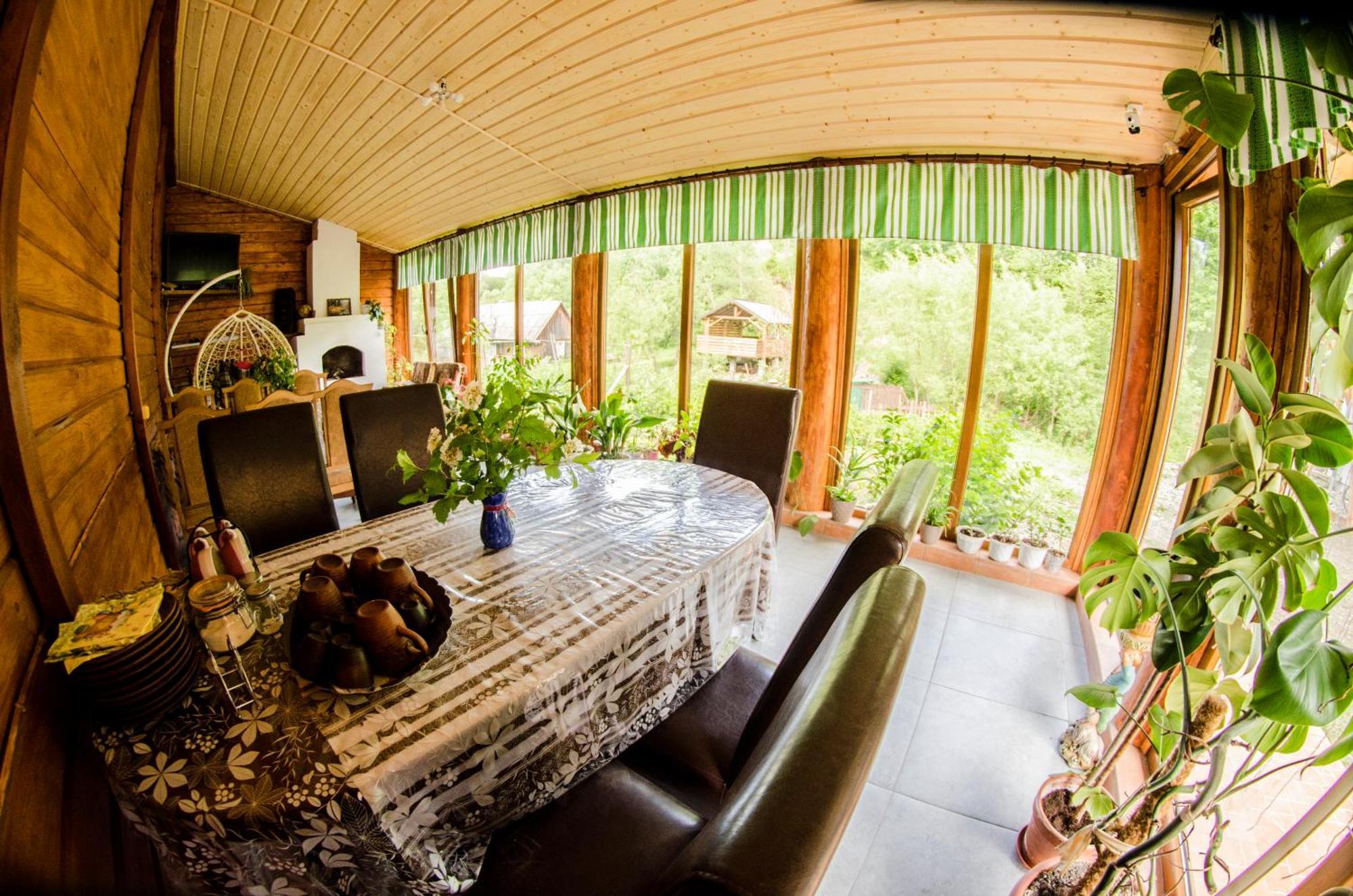 Hotel Gostynnyi Dvir U Marichky Lazeščyna Exteriér fotografie