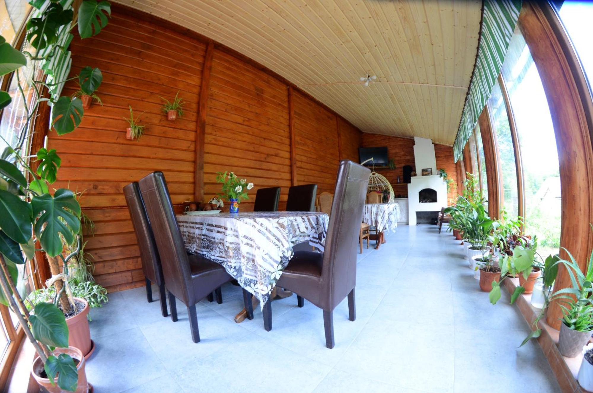 Hotel Gostynnyi Dvir U Marichky Lazeščyna Exteriér fotografie